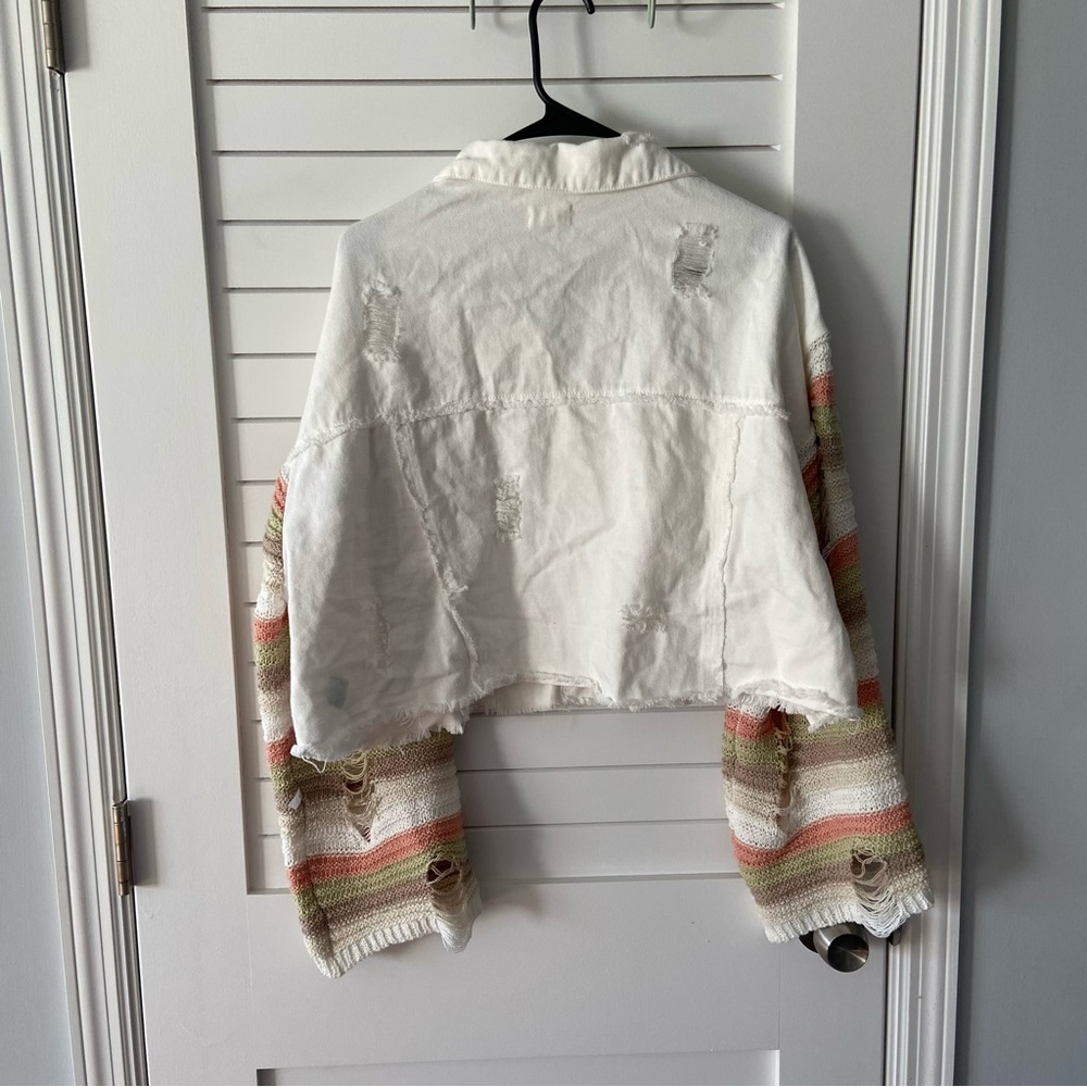 POL Distressed Jean Jacket White with Crochet Sleeves Pink Green Size Medium - Picture 12 of 12